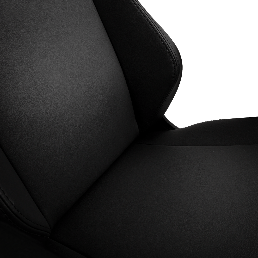 כיסא גיימינג NOBLECHAIRS HERO BLACK EDITION בצבע שחור